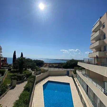 Apartmán Superbe Acces Direct Plage, Corniche